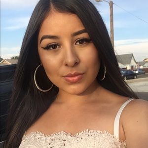 Meet your Posher, Zulema